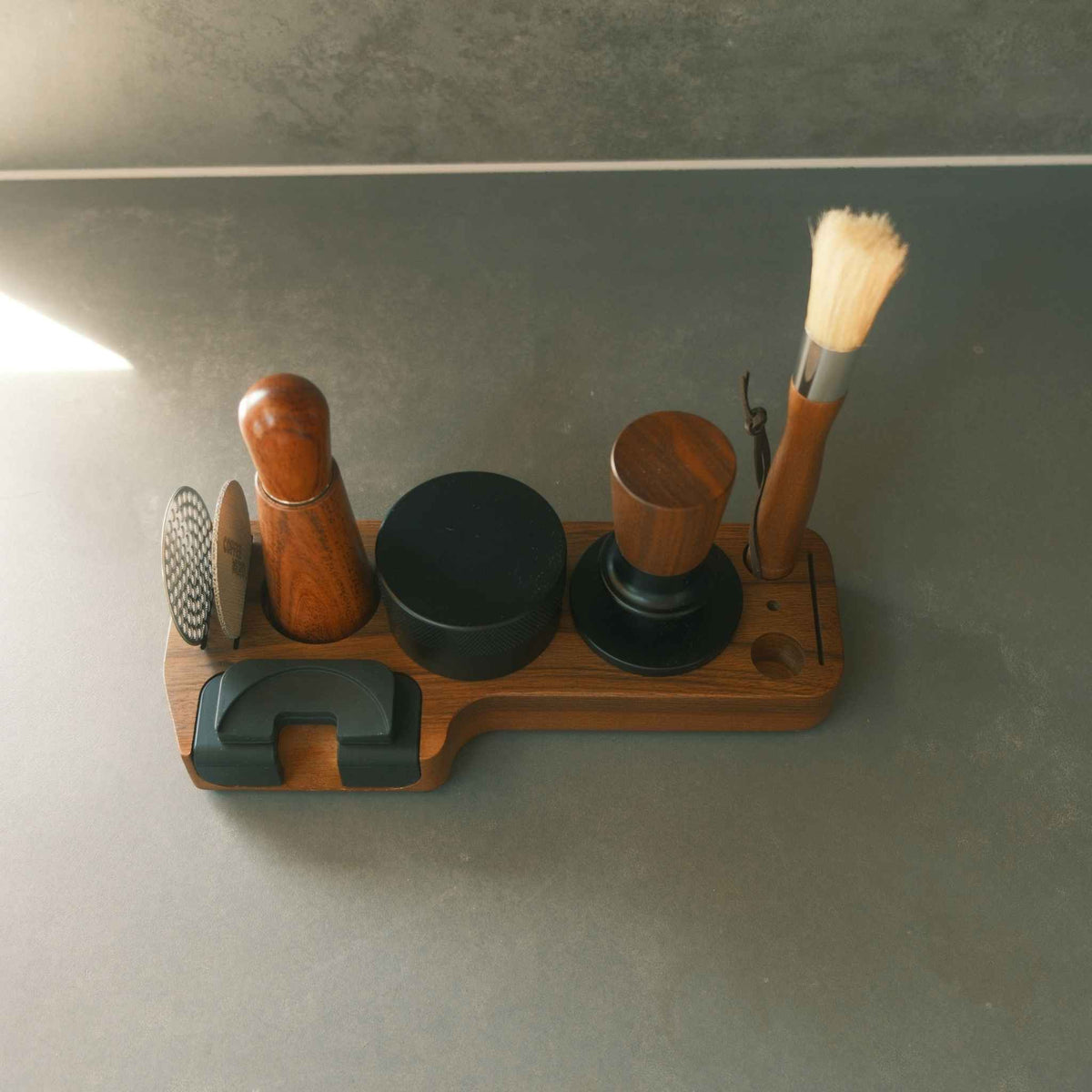 Walnut Tamping Station - Universal 51–58mm | Slimline