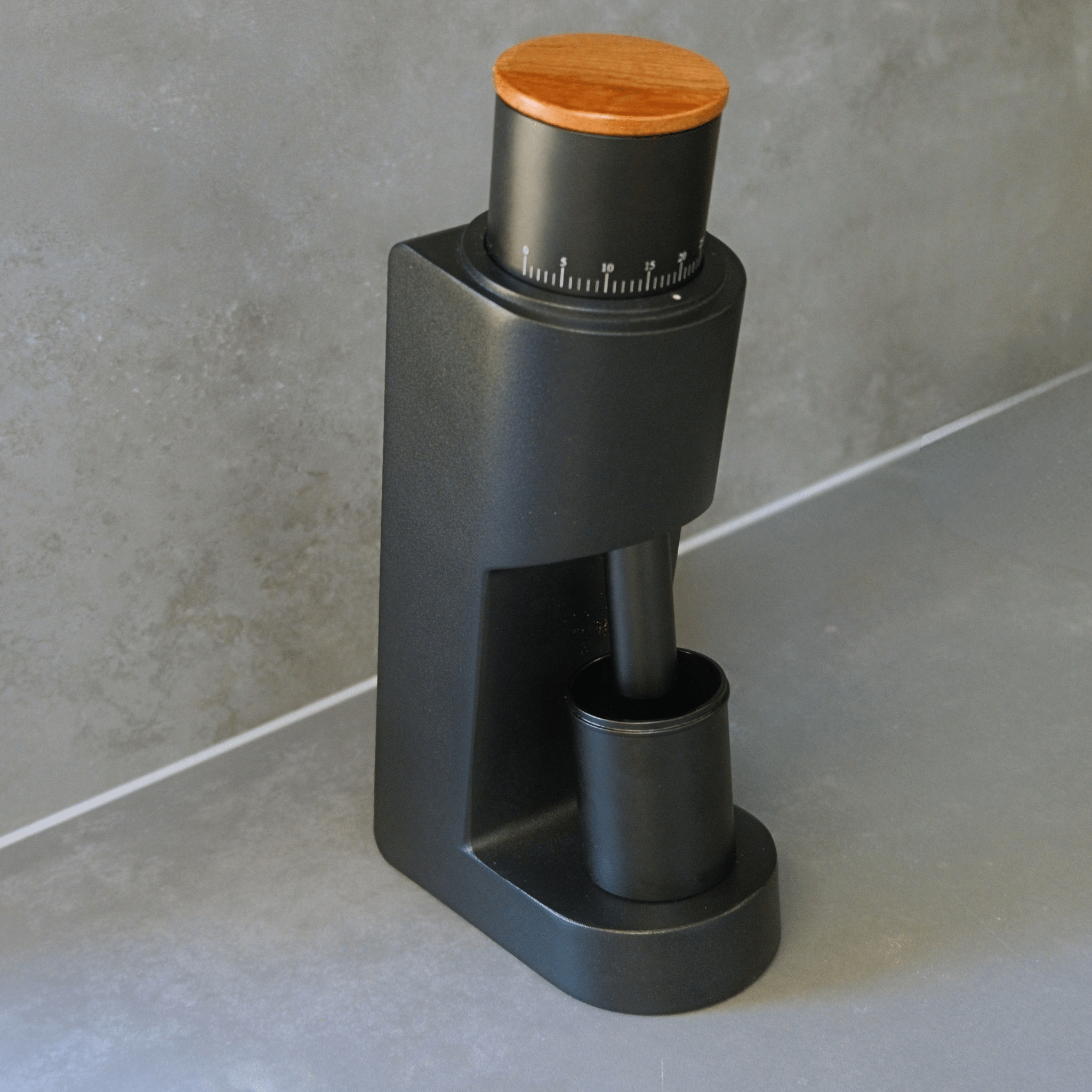 Black conical burr coffee grinder for home espresso