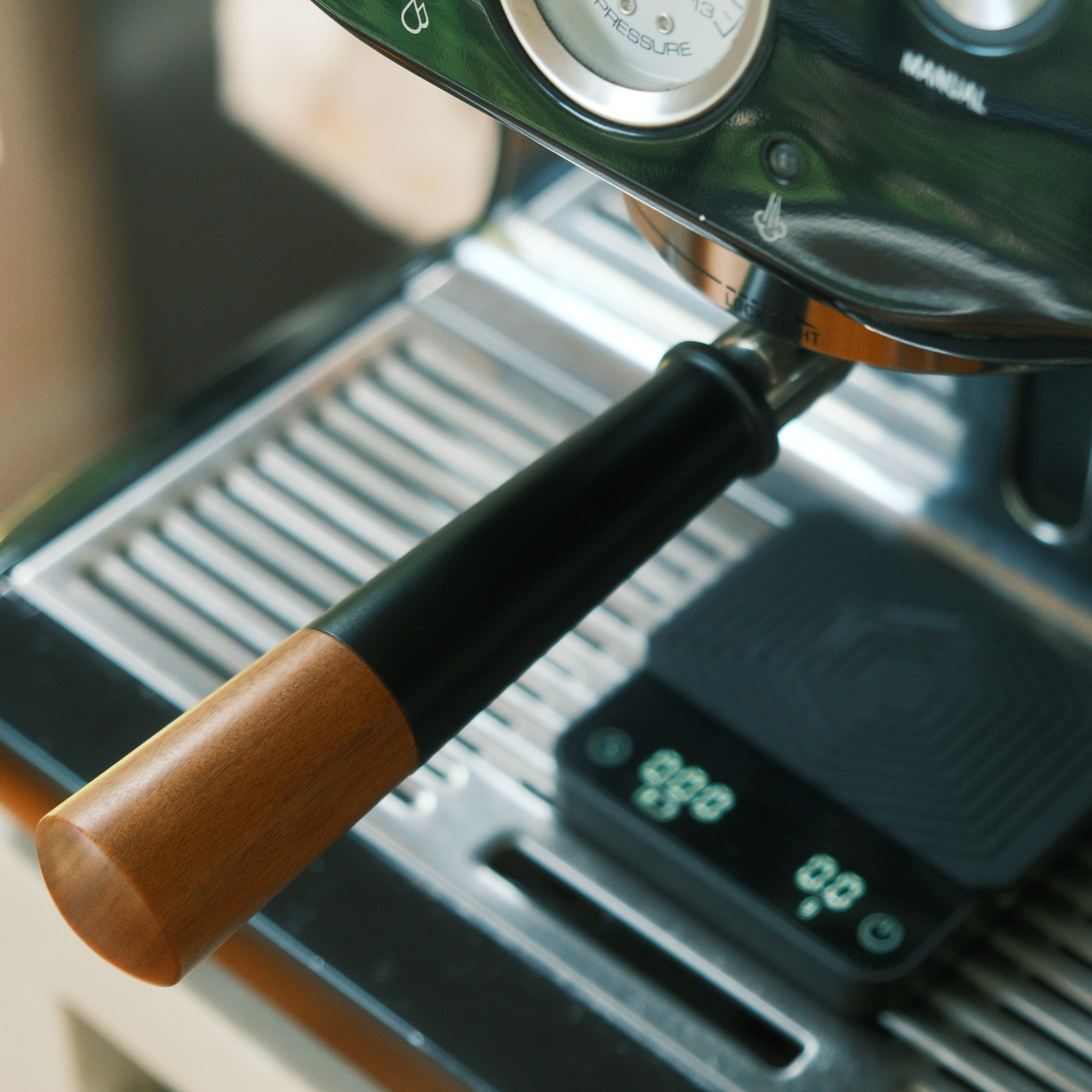 Breville 58mm Bottomless Portafilter – Aluminium & Rosewood Handle