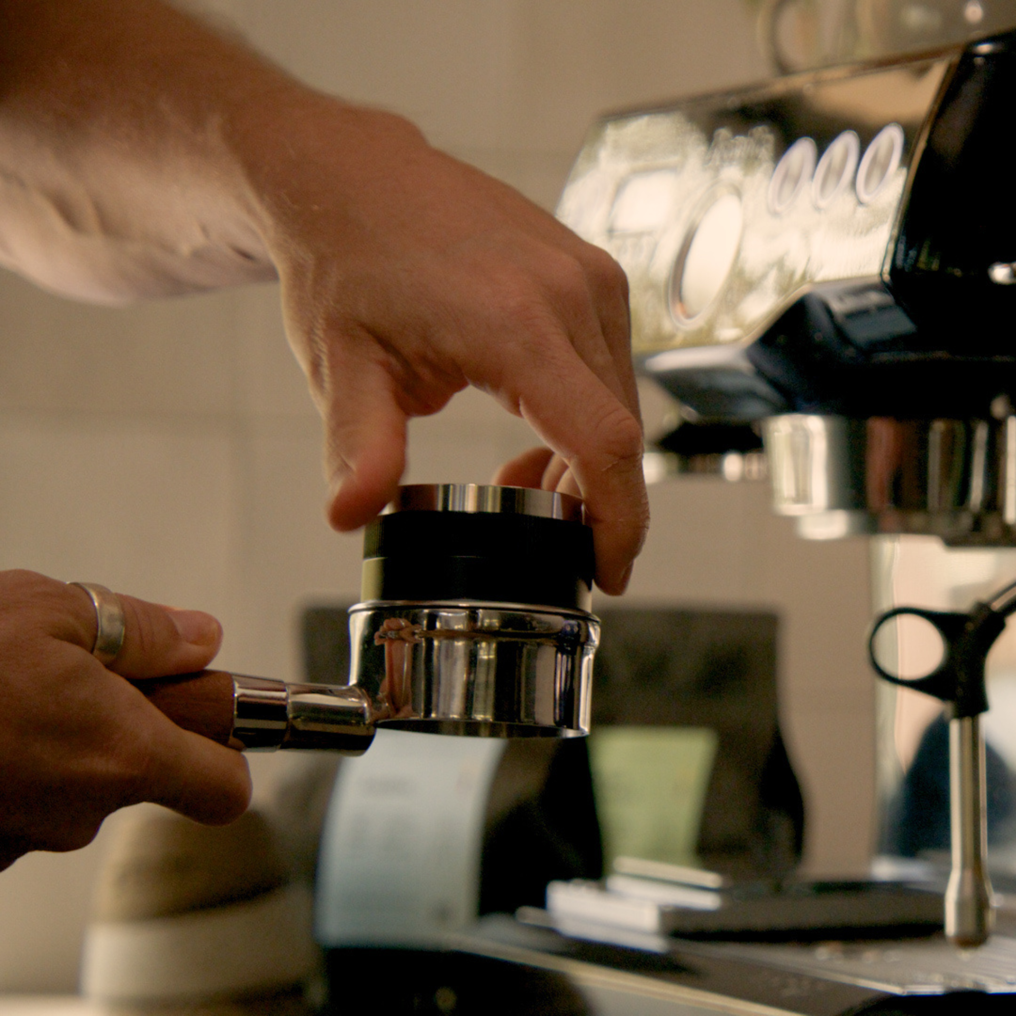 Adjustable 2-in-1 51mm Tamper & Distributor – Barista Grade