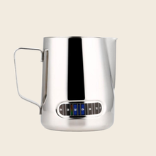 Load image into Gallery viewer, Espresso Milk Frothing Jug Integrated Thermometer - 600ml - Stainless
